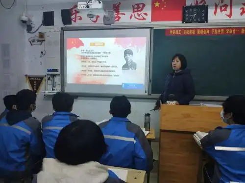 学雷锋精神,树文明风尚沙河市二中开展学雷锋志愿服务活动