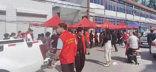 沙河桥镇子牙河畔党旗红志愿服务队助力疫苗接种