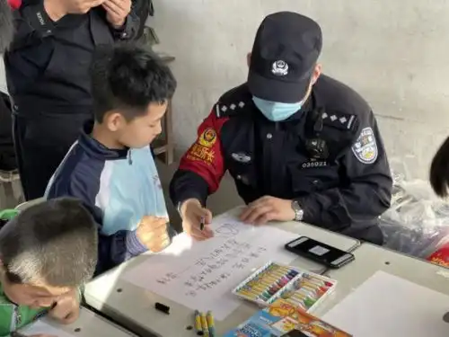 学党史守初心学雷锋讲奉献