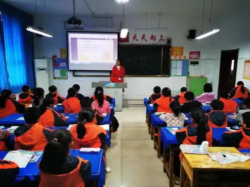 岚山区岚山头小学开展防范校园欺凌法制教育报告会