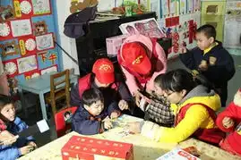 南昌市志愿者吹响学雷锋送温暖活动号角