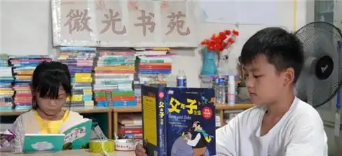 自家超市办图书馆12年,农家女被嘲神经病,她图个啥
