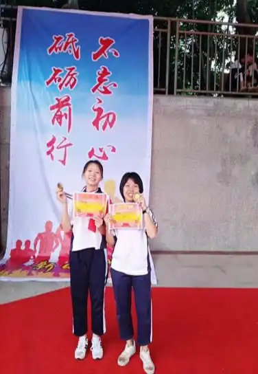 榜样的力量是无穷的17春市场营销班严烩熔同学先进事迹汇报