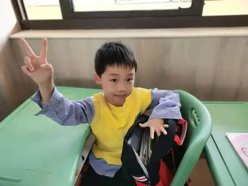 校园采风我的书包我做主