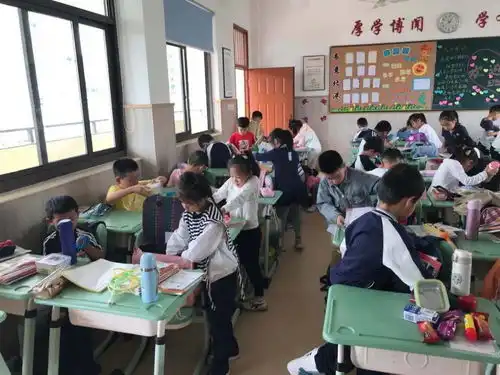 校园采风我的书包我做主