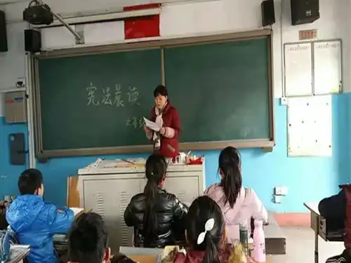 校园在国家宪法日,咱登封学子这样学宪法...