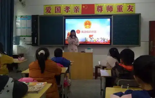 教育资讯西湖中心小学首届英语文化艺术节裕民小学下窖小学宪法宣传周活动西洲小学交通安全劝导鼎港小学排查安全隐患