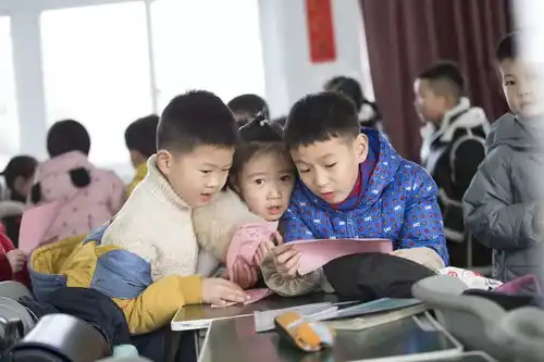校园采风游在其中乐在其中