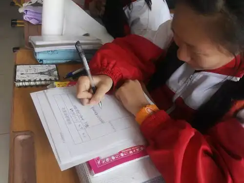 双语学校初一二部防校园欺凌主题班会