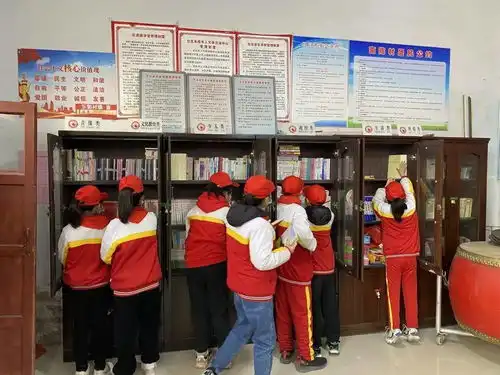 学雷锋志愿服务黑板报备