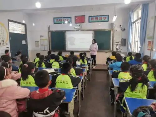 永登县各学校开展35学雷锋志愿服务活动
