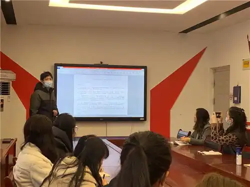 传承中华文明开启智慧之旅创新街花溪小学寻迹中华历史研讨活动