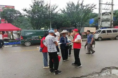 剑河消防志愿者走街串巷开展防灾减灾宣传活动