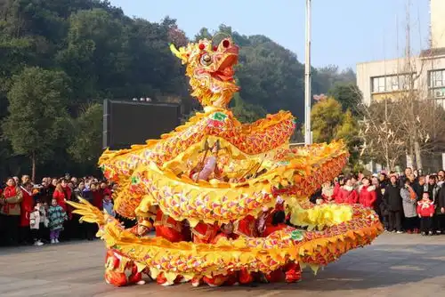 舞龙舞狮跳锅庄四川丹棱正月初一好热闹