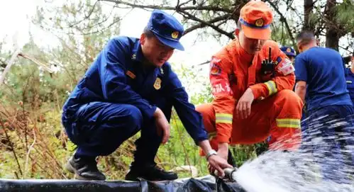 我为群众办实事云南森林消防总队爱民水车抗旱解民忧