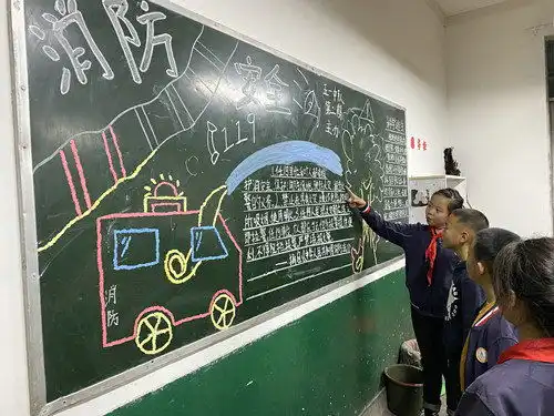 纳溪区合面小学举办法制教育专题讲座