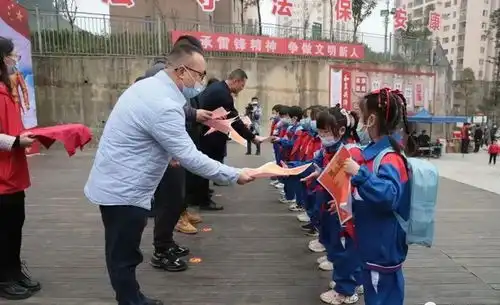 学习雷锋好榜样,志愿服务新时代昭通开展学雷锋纪念日活动
